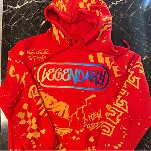 Legendary/Red/street/medium